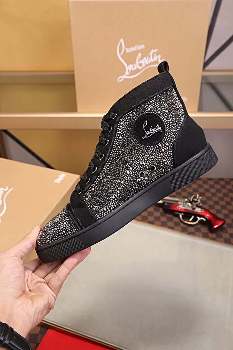 Ex-factory price 480. christian louboutin (CL red sole shoes) counter hot diamond series, high-top casual sneakers for couples 📢 📢 📢 Exclusive hot style release 🎈🎈💪 Movable latex feet 👻 Finished outsole sewing line [satisfied] 😝Female 35-40# Male 38#-46, global supply😝 [Top version]: original imported cowhide upper, top original leather lining, original molded TPU outsole, original 1:1 detail processing, original shoe last, large quantity available from stock,